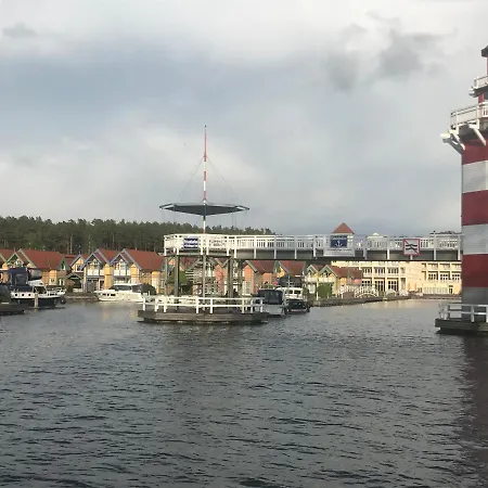 Semesterbostad Ferienhaus Hafendorf