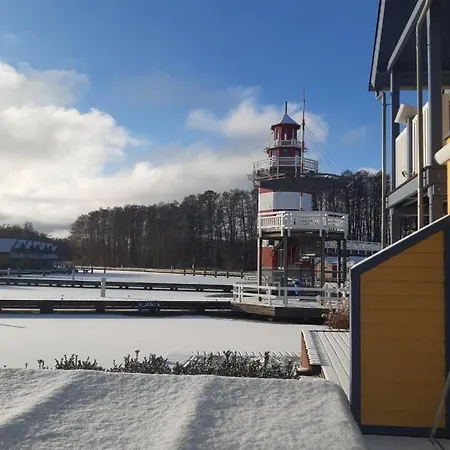 Semesterbostad Ferienhaus Hafendorf Rheinsberg