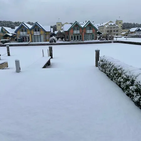 Ferienhaus Hafendorf Holiday home *