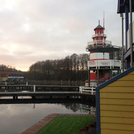 Semesterbostad Ferienhaus Hafendorf Rheinsberg